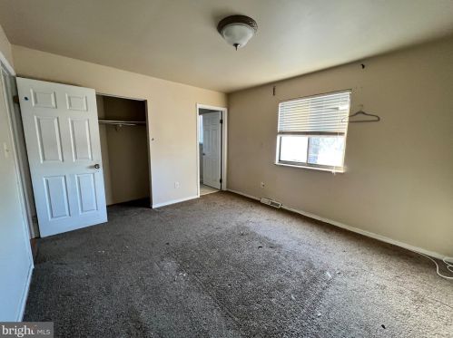 5429 Wolf River Ln, Columbia MD 21045-2258 exterior