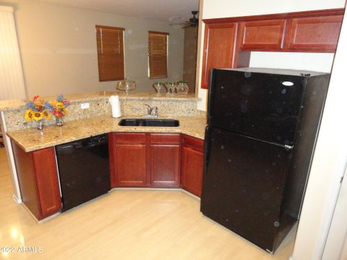 2954 Dunbar Dr, Phoenix AZ 85041-6112 exterior