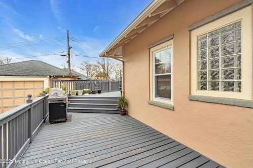 1326 Locust Dr, Tinton Falls NJ 07712-4911 exterior