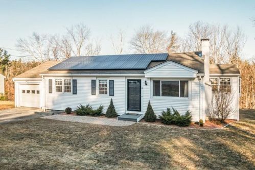 14 Mitchell St, Southborough MA  exterior