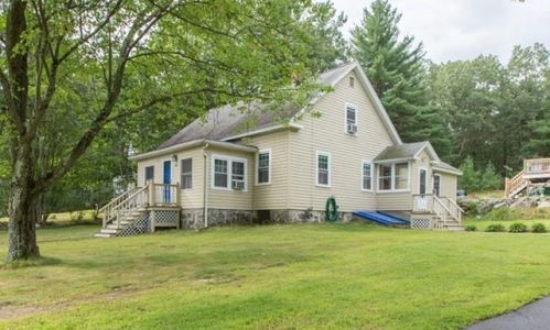 920 Hildreth St, Dracut MA  01826-2574 exterior