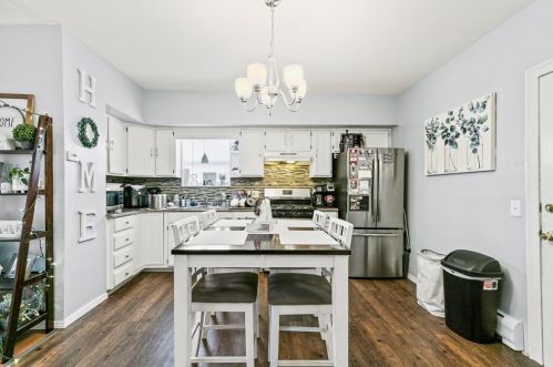 145 Church St, New Bedford MA 02745-5023 exterior