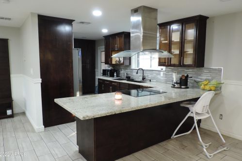 4001 61 St, Phoenix AZ 85033-1712 exterior