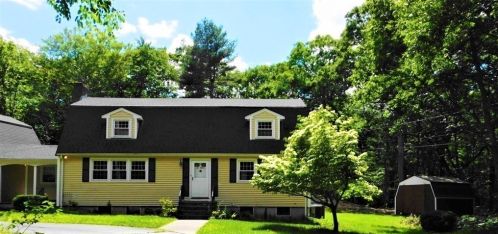 215 Stoney Lea Rd, Dedham MA  02026-5724 exterior