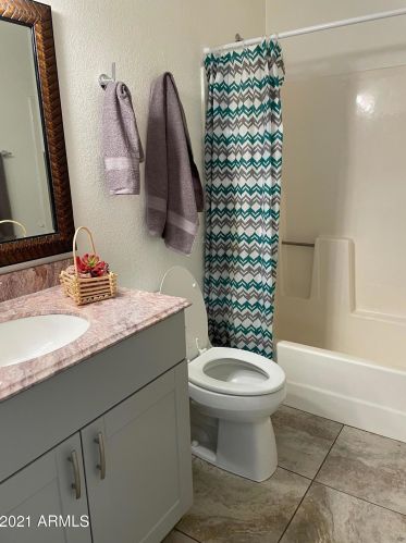 2526 Bluefield Ave, Phoenix AZ 85032-1542 exterior