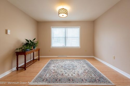 760 Veterans Hwy, Jackson Twp NJ 08527-3335 exterior