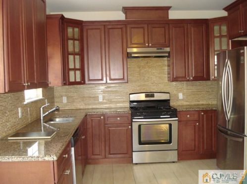 80 Sharot St, Carteret NJ  07008-2909 exterior