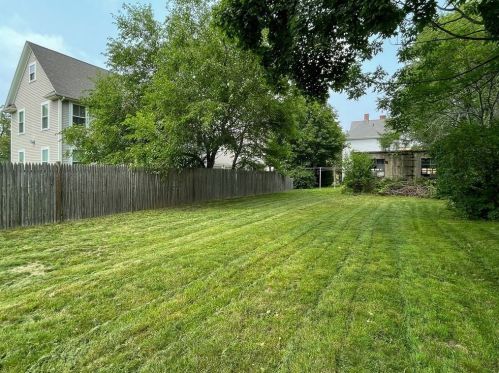 323 Nevada St, Newton, MA 02460-1463