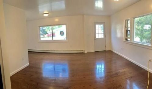 36 Riverdale St, Methuen MA  01844-6105 exterior