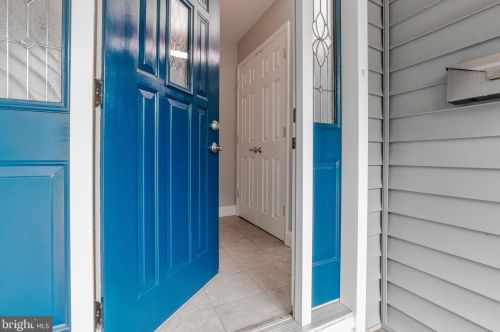 237 Elm Ave, West Deptford NJ 08051-1506 exterior