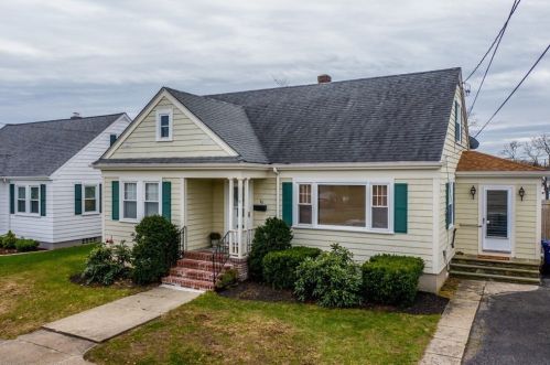 62 Maryland St, New Bedford, MA 02745-2714