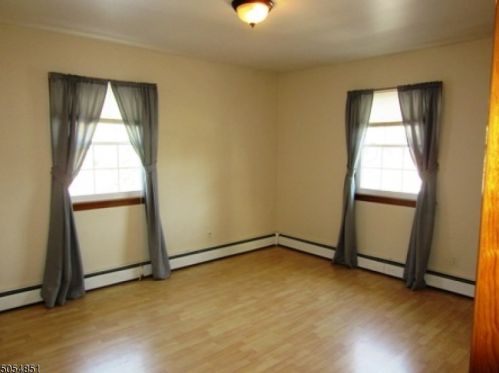 43 Hanover Rd, East Hanover NJ  07936-3403 exterior