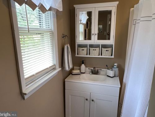 623 Wesley Ave, West Deptford NJ 08063-1247 exterior