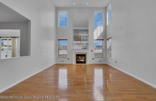 111 Picadilly Dr, Jackson Twp NJ  08527-1290 exterior