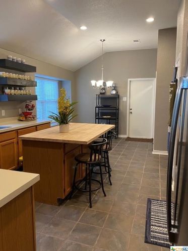 4825 Crestpoint Ln, Garland TX 75043-6514 exterior