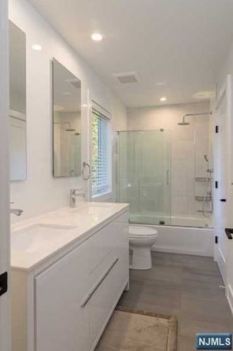 55 Cedar St, Cresskill NJ 07626-2508 exterior