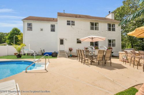 1 Highland Dr, Jackson Twp NJ 08527-1213 exterior