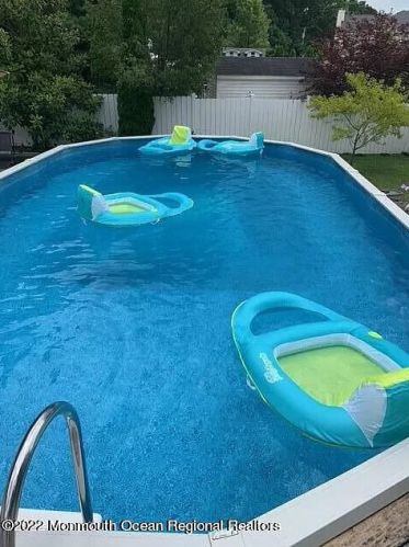 23 Chiswick Ct, Jackson Twp NJ  08527-1257 exterior