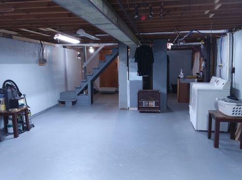 20 Doris St, Worcester MA 01606-1308 exterior