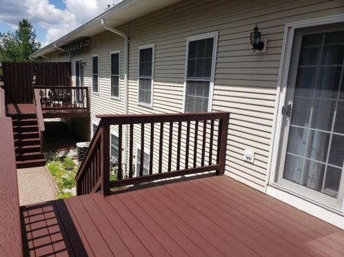 23 Castle Hill Rd, Agawam MA  01001-2460 exterior