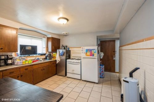 2103 Kenilworth Ave, Forest View IL 60402-2213 exterior