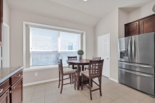 6303 Carnaby Ln, Richmond TX 77471-4588 exterior