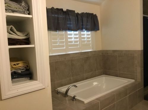 49 Pleasant St, Montgomery MA 01085-3736 exterior