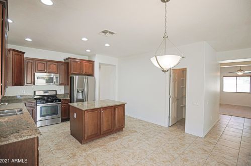 27015 52nd Gln, Phoenix AZ  85083-6308 exterior