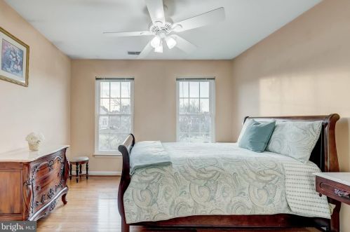 6920 Mystic Wood Way, Columbia MD 21044-4914 exterior