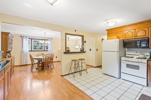 229 C St, Dracut MA 01826-2156 exterior