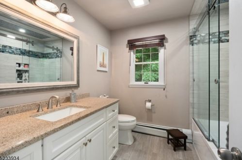 6 Cheshire Ln, Skyline Lakes NJ 07456-2743 exterior