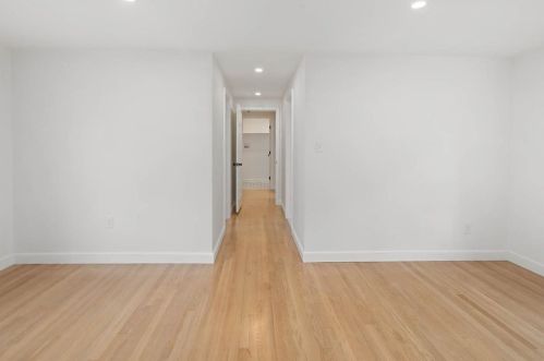 7 Queen Anne Ln, Hingham MA  02043-3904 exterior