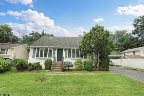 44 Voorhis Pl, Skyline Lakes, NJ 07456-2220