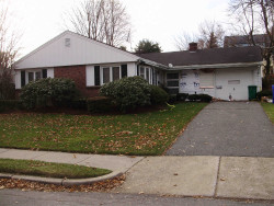 24 Maynard St, Newton, MA 02465-1354