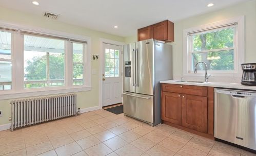 109 Flagg St, Worcester MA  01602-1454 exterior