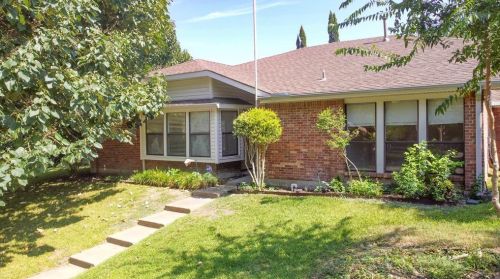 418 Country Vw Ln, Garland TX 75043-5608 exterior