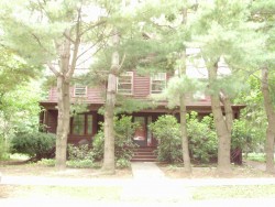 398 Woodward St, Newton, MA 02468-1523