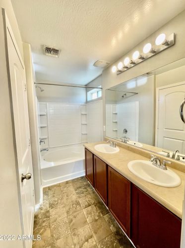 2051 77th Ln, Phoenix AZ  85035-5123 exterior