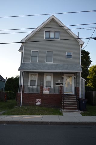 61 Prescott St, Everett, MA 02149-1127