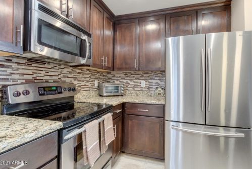 3825 Elm St, Phoenix AZ 85033-2112 exterior