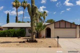 4042 Poinsettia Dr, Phoenix AZ  85029-3045 exterior