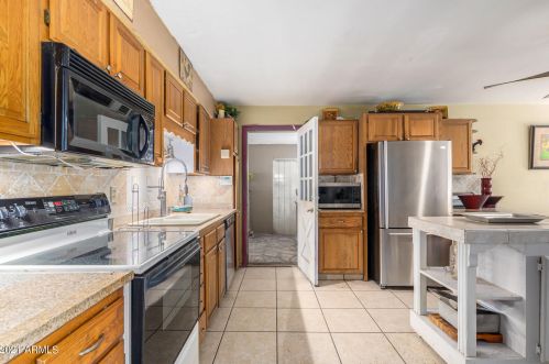 1036 Butler Dr, Phoenix AZ 85051-4742 exterior