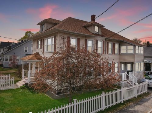 81 Lowell St, Methuen MA 01844-3615 exterior