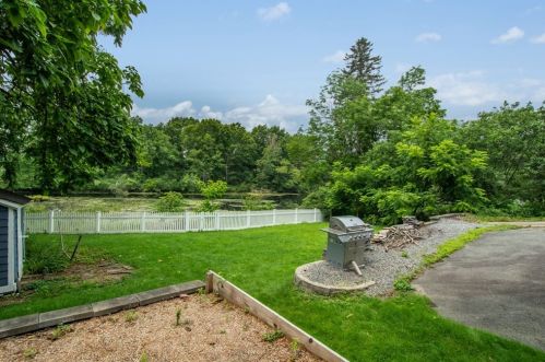 102 Main St, Acton MA 01720-3553 exterior