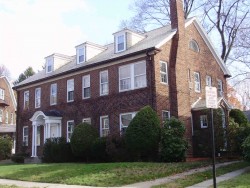 9 Hunnewell Cir, Newton, MA 02458-2218