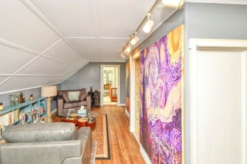 291 St, Dedham MA 02026-2044 exterior