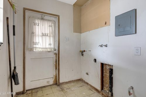 4122 Edgemont Ave, Phoenix AZ 85035-1715 exterior