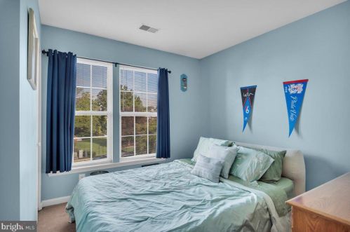 101 Cambridge Ct, West Deptford NJ 08096-6875 exterior