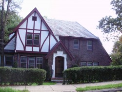 14 Ellis Rd, Newton, MA 02465-2917