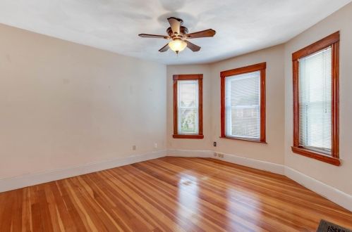 54 Everett St, Everett MA 02149-1102 exterior